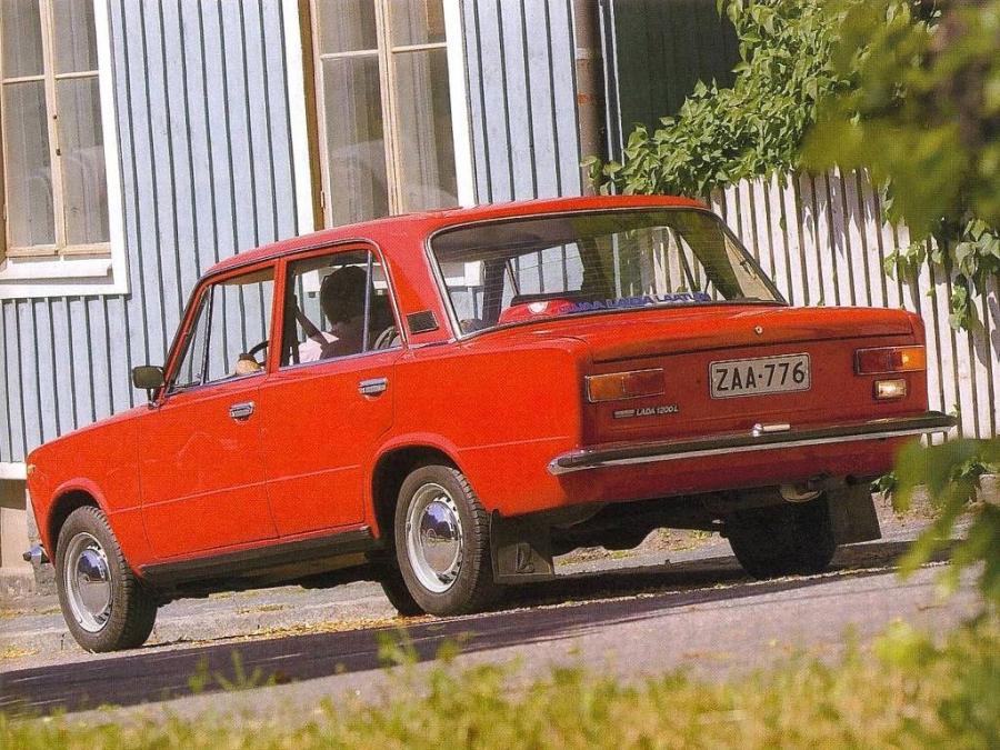  Lada 1200 L (21013) 1977 года  (фото 9 из 11)